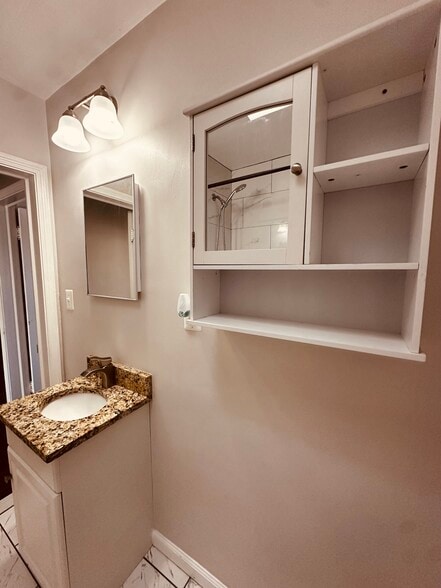 Building Photo - 2136 Parksley Ave