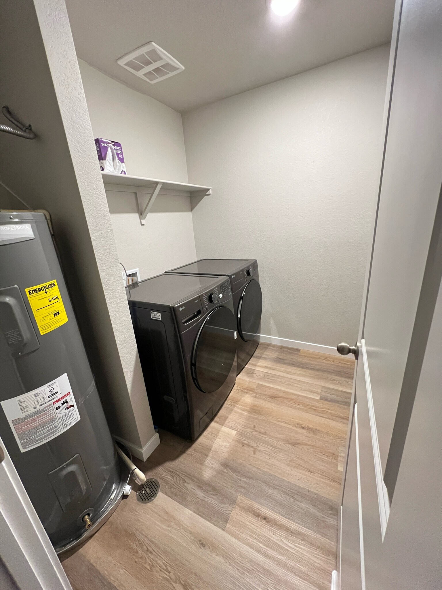 Upstairs Laundry Room - 7330 Green River Ave