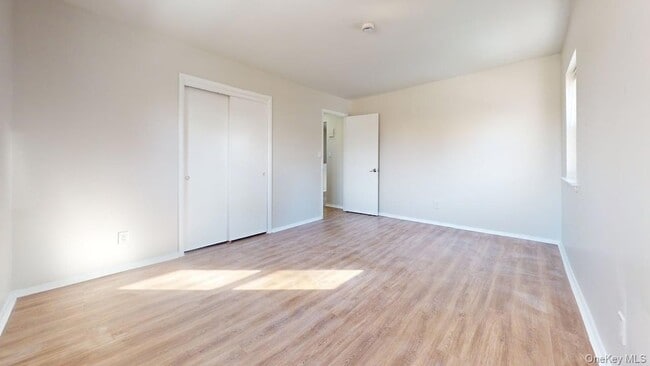 Building Photo - 110-41 62nd Dr