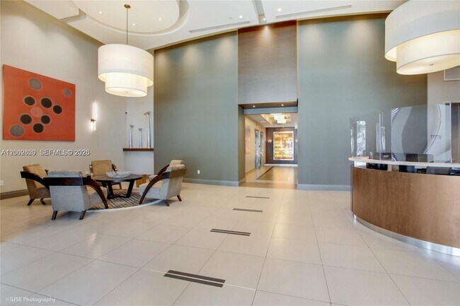 Building Photo - 2525 SW 3rd Ave