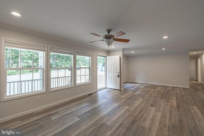 Building Photo - 307 Larkspur Rd