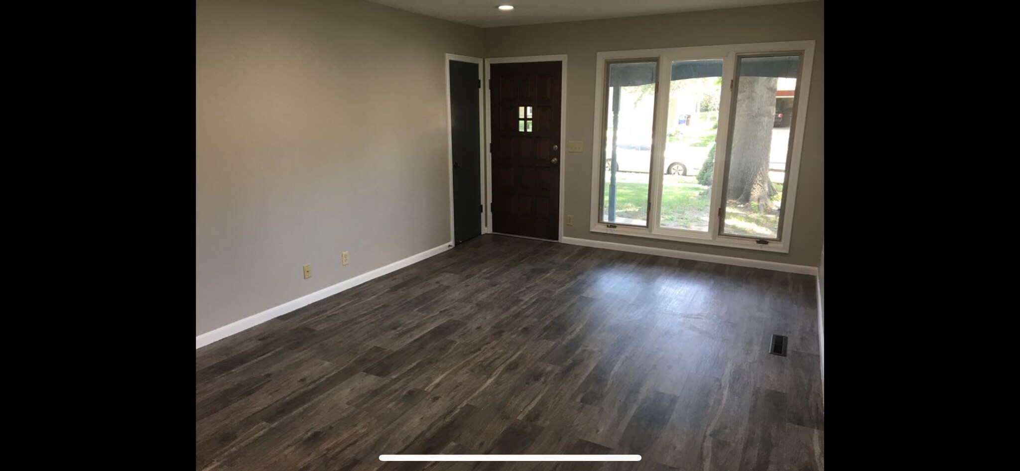 Building Photo - 4905 Cresthaven Dr