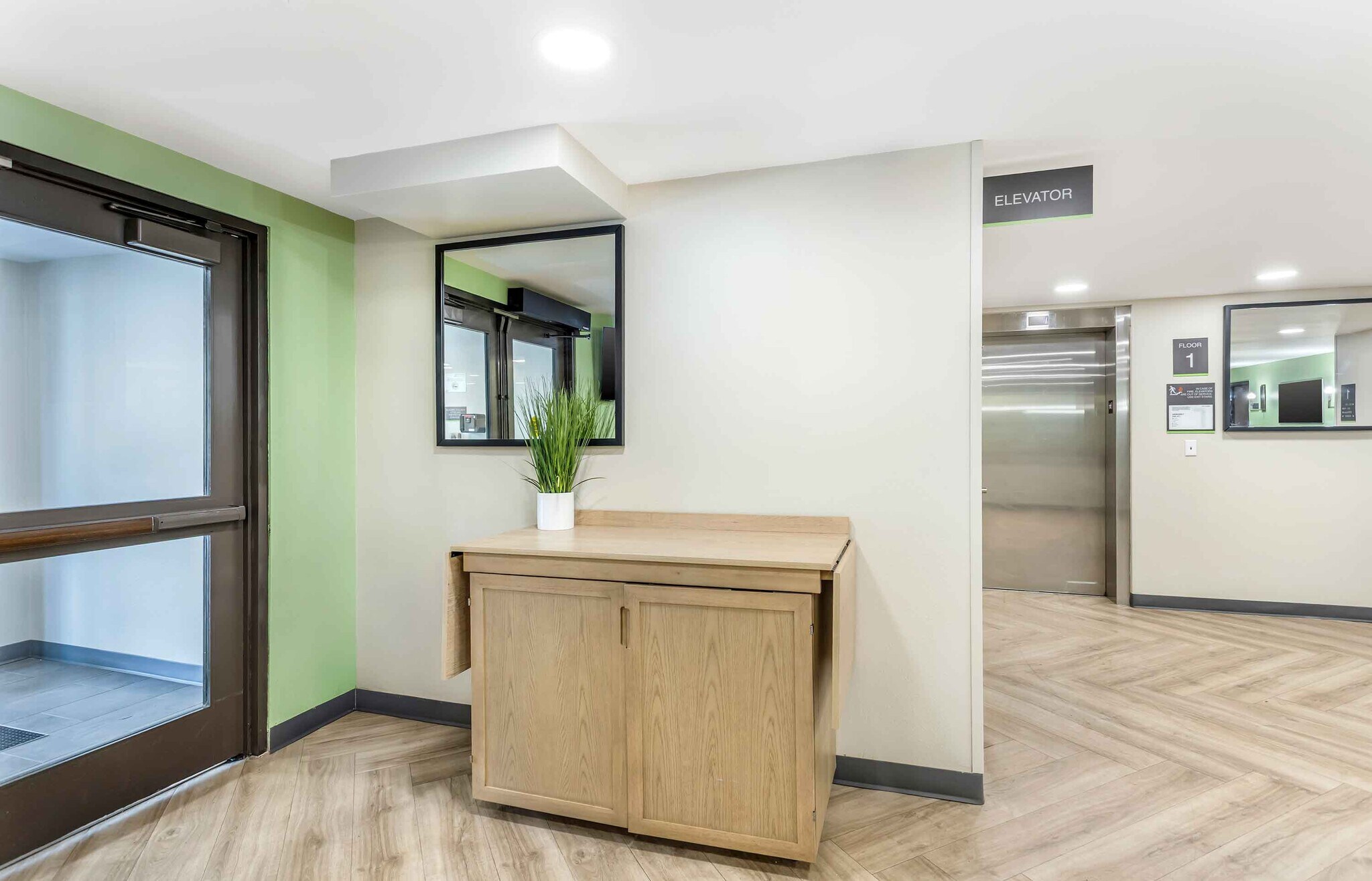 Building Photo - Furnished Studio-Long Island - Melville