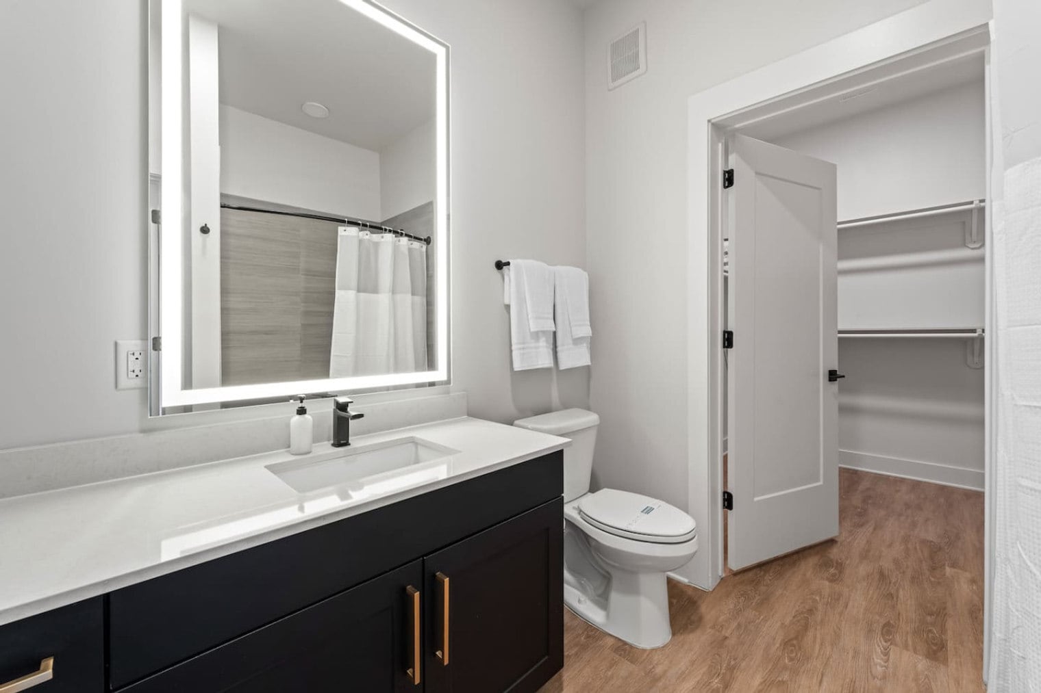 Building Photo - 801 N Mac Dill Ave