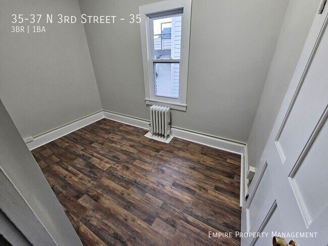 Building Photo - 35-37 N 3rd Street-35
