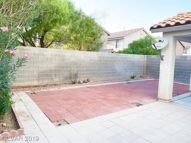 Building Photo - 9521 Grand Fir Ct