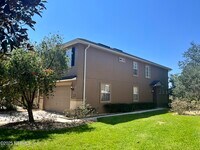 Building Photo - 3875 Buckthorne Dr