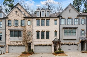 Building Photo - 2500 Skyland Dr NE