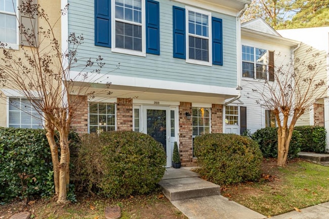 Building Photo - 2018 Briar Ct
