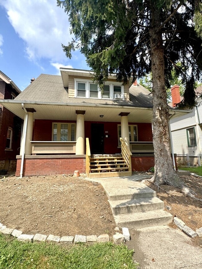 Building Photo - 6 Bedroom on Campus