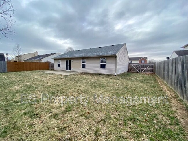 Building Photo - 310 Lockerbie Ln