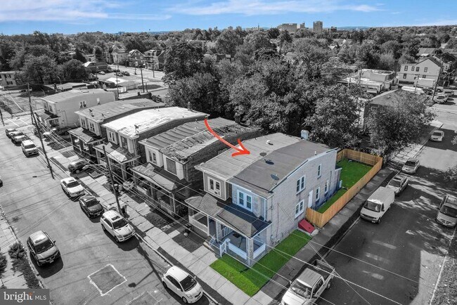 Building Photo - 24 Trent Ave