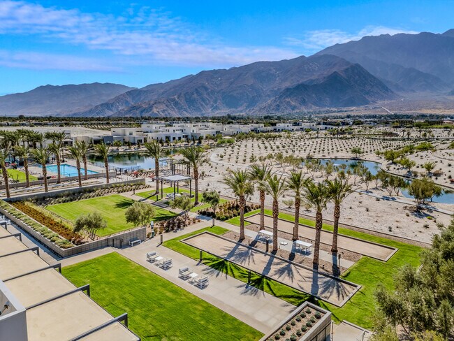 Building Photo - 446 Fountain Dr