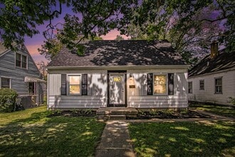 Building Photo - 2105 Elwood Ave