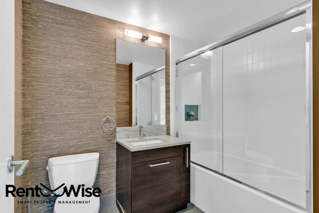 Building Photo - 631 Folsom St