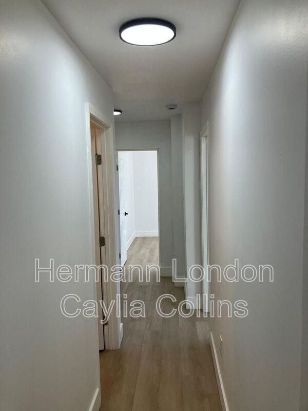 Building Photo - 5832-5834 Etzel Avenue