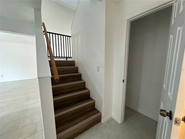 Building Photo - 1817 Townhall Ln