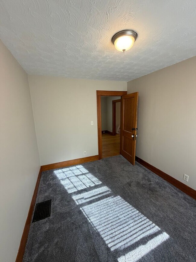 Building Photo - 1722 Coleman Ave