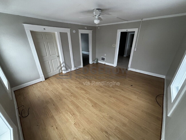 Building Photo - 742 Mc Reynolds Ave NW