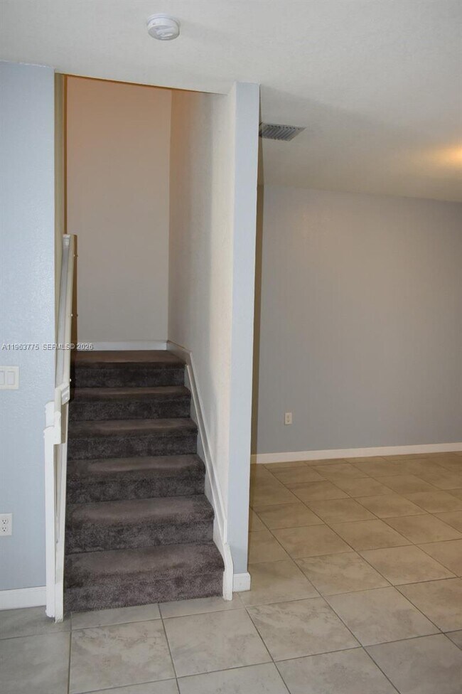 Building Photo - 3392 SE 1st St