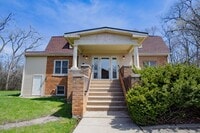 Building Photo - 1305 Oswego Rd