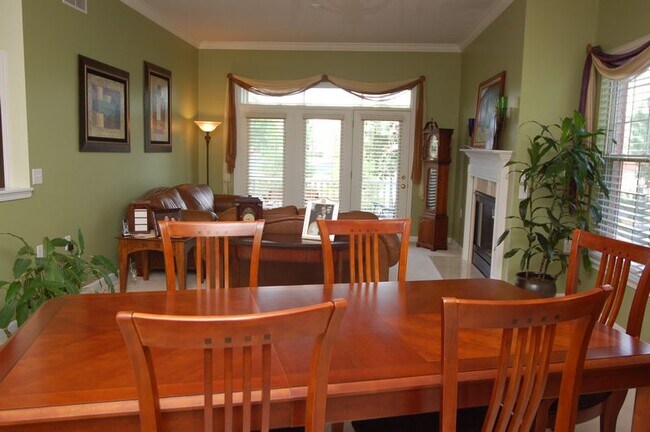 Building Photo - 8336 Verbena Ln