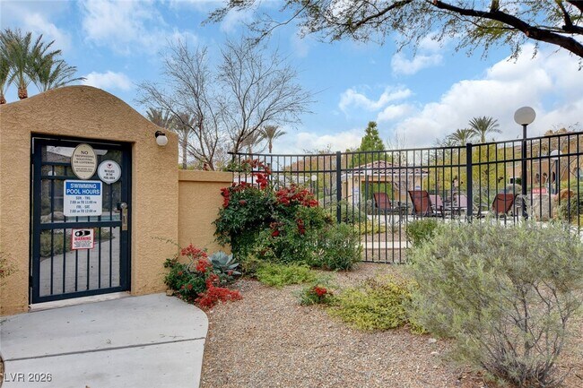 Building Photo - 11850 Tevare Ln