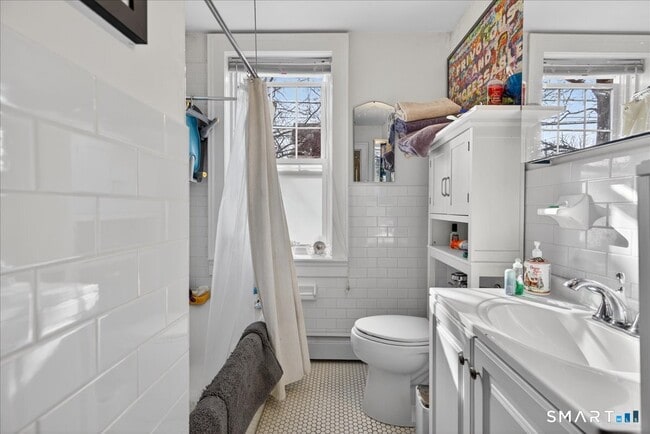 Building Photo - 151 Cold Spring St