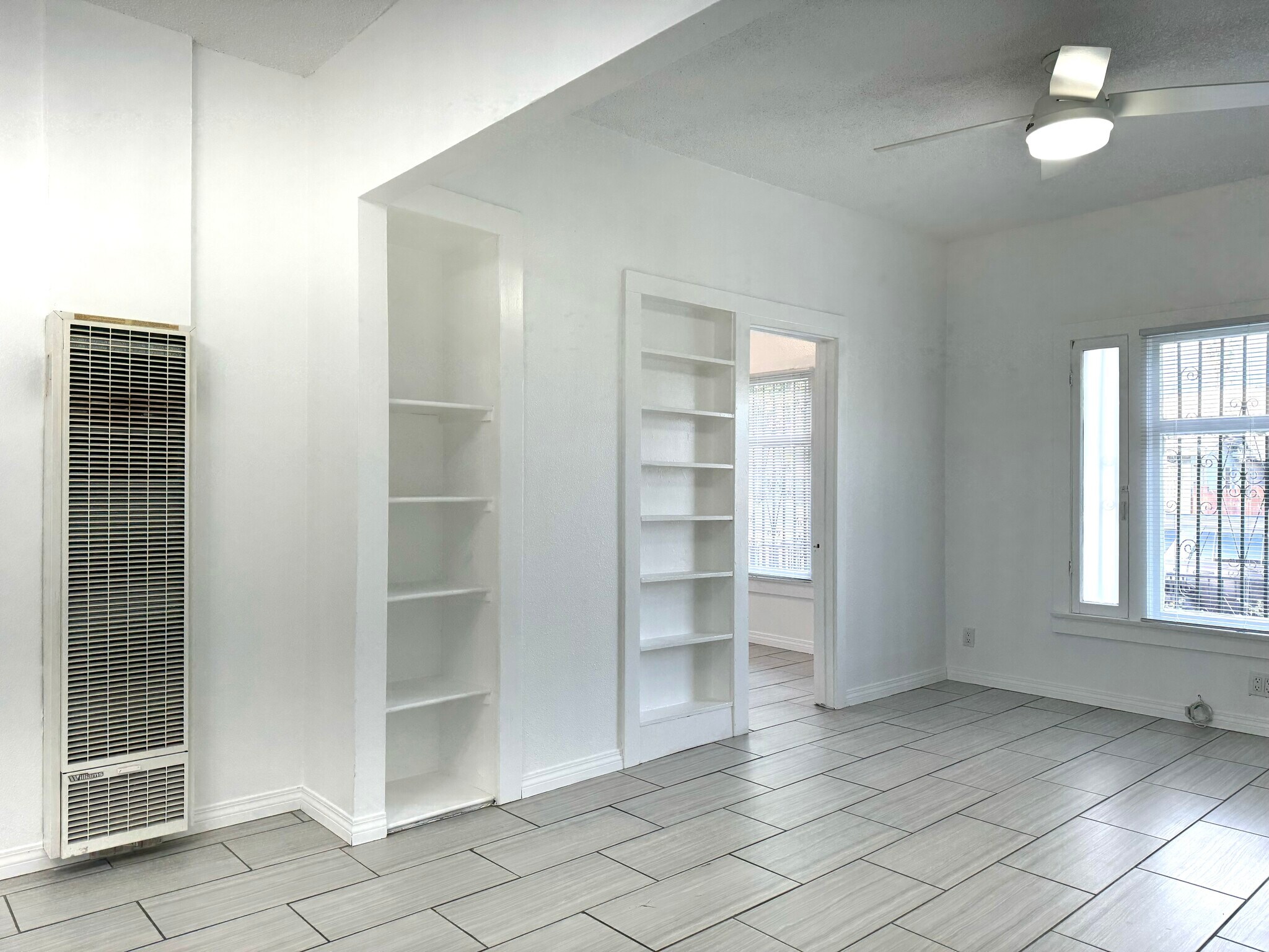 Built-ins - 534 E 19th St