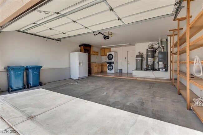 Building Photo - 10408 Leafgold Dr