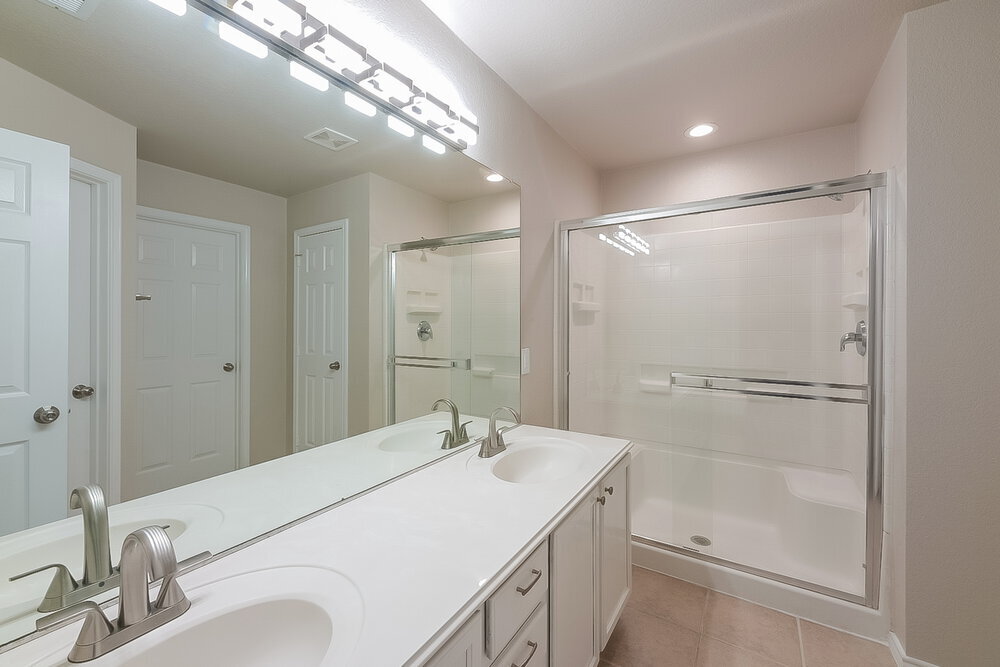 Building Photo - 26138 Flinton Dr