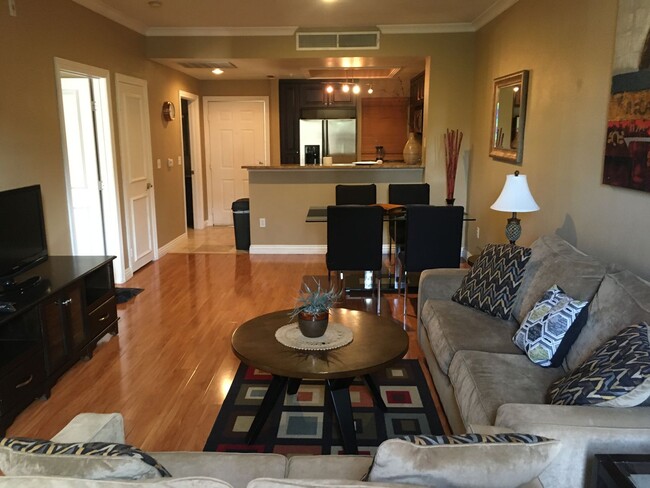 Building Photo - Meridian Furnished 1 Bed | 1 Bath Meridian...