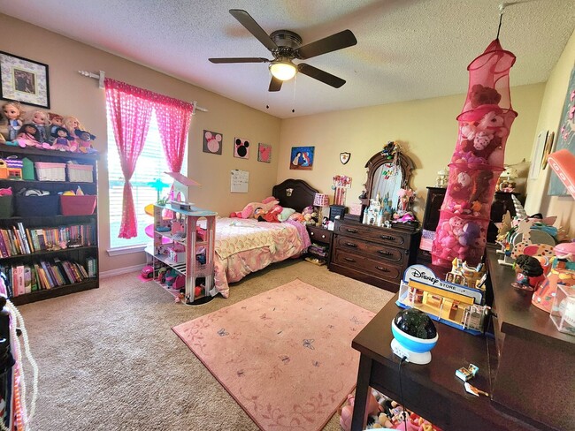 Building Photo - Breathtaking 4/3 Perdido Home, 2,700 sq ft...