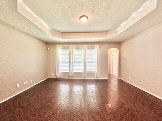 Building Photo - 25323 Lisburn Dr