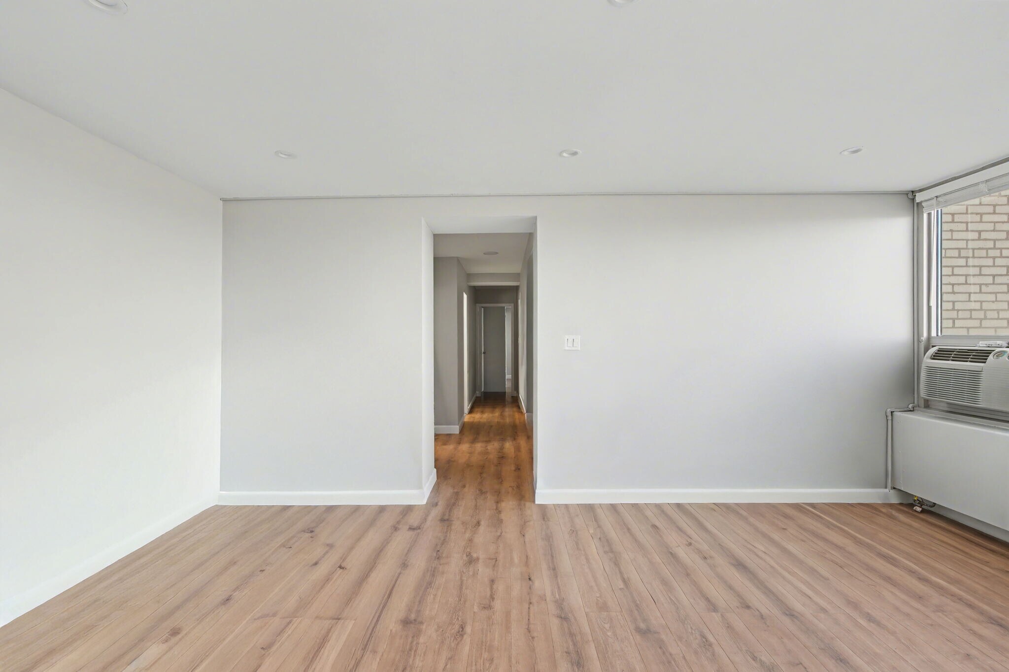 Building Photo - 3950 N Lake Shore Dr