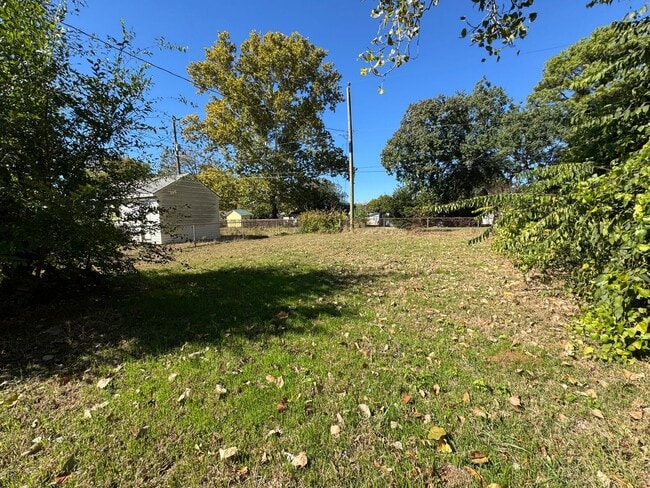 Building Photo - SOUTHERN GARDENS