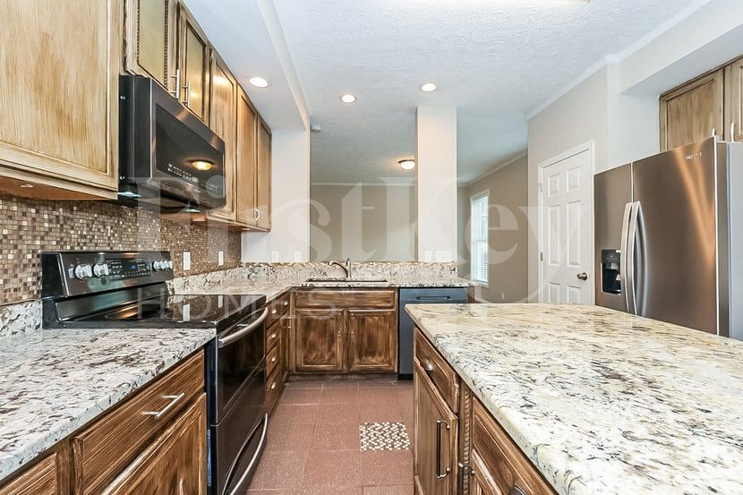 Building Photo - 1629 Comanche Run