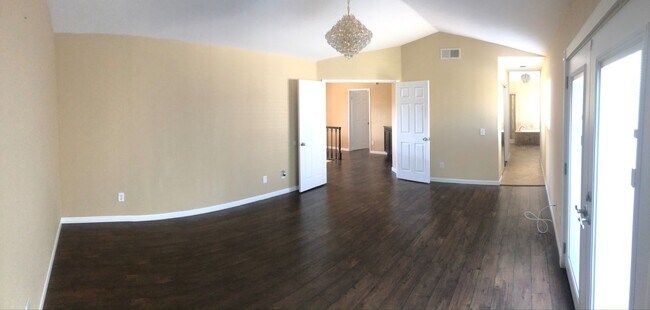 Building Photo - Beautiful 4 bedroom - 3 bathroom home in Corona