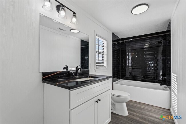 Building Photo - 180 Dunlap Cir