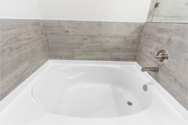 Building Photo - 14130 Cashel Forest Dr