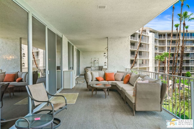 Building Photo - 900 Island Dr