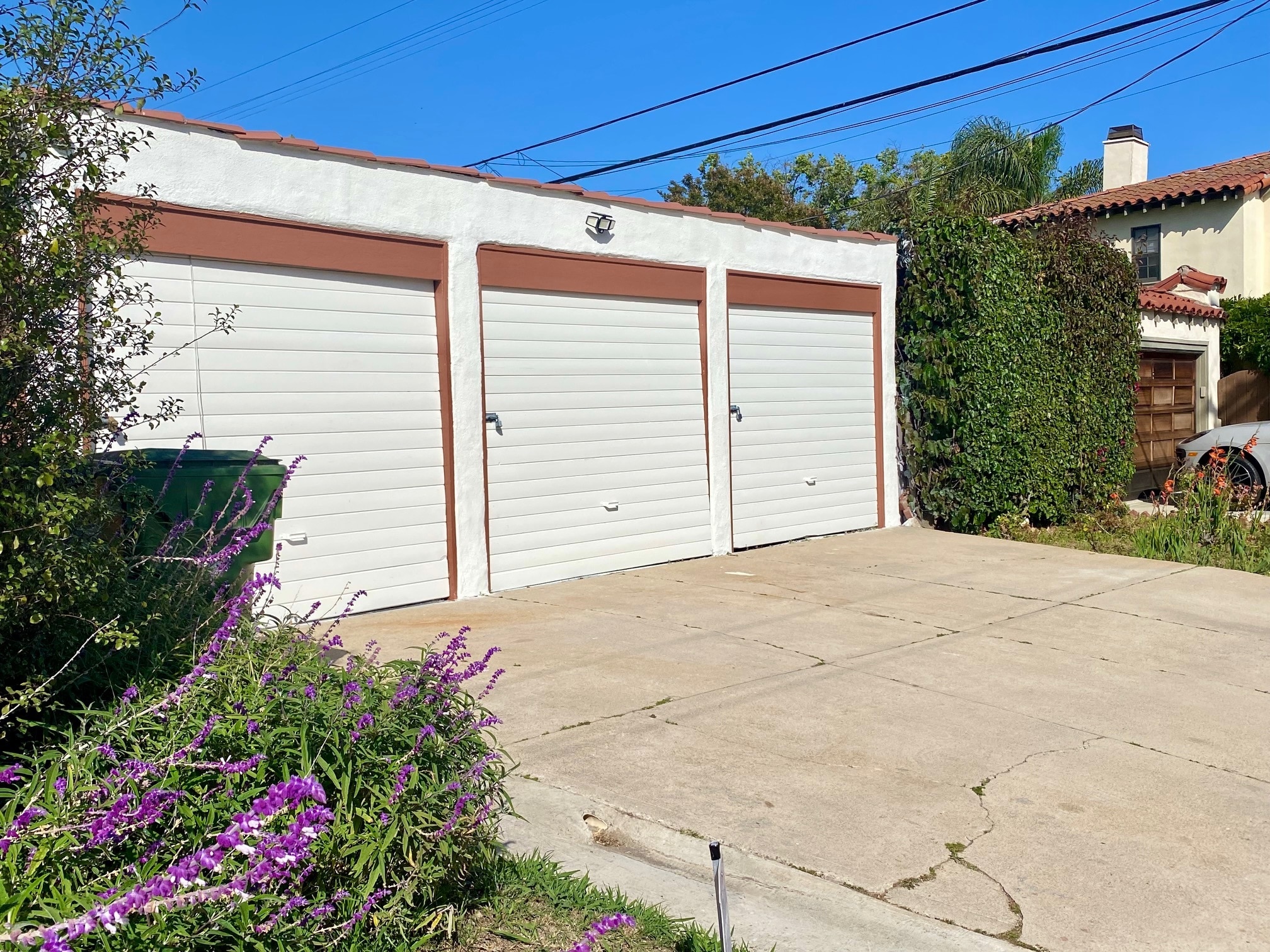 Building Photo - 10598 Ayres Ave