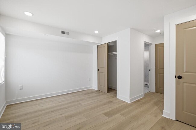 Building Photo - 2237 N 16th St