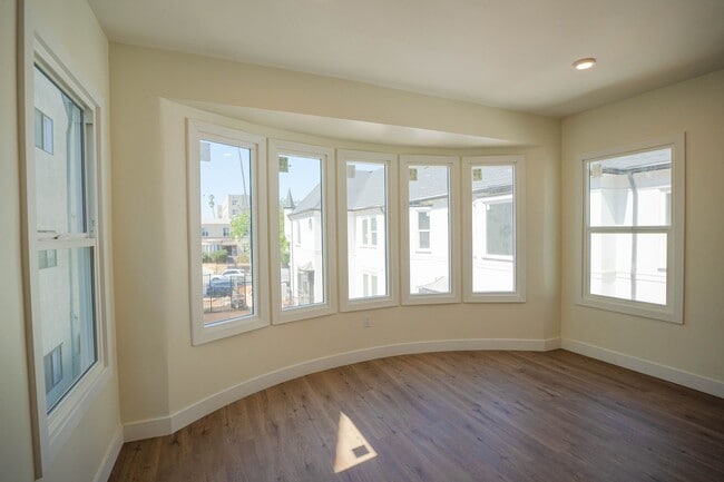 Building Photo - 1038 Westmoreland Ave