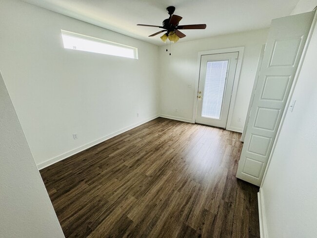 Building Photo - 2262 Hughey Dr