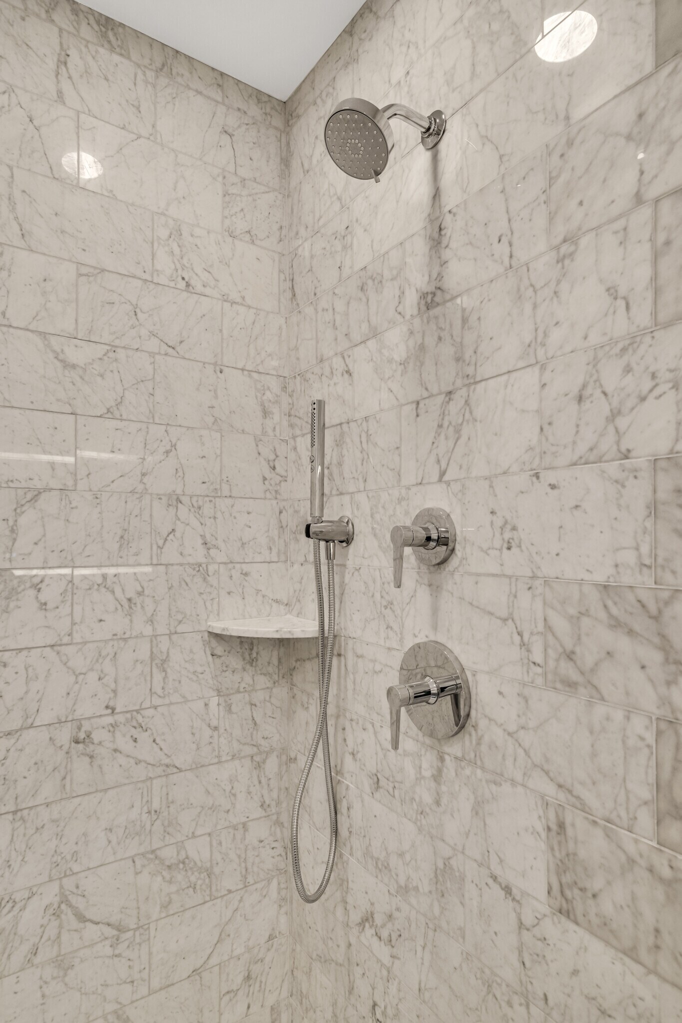 Building Photo - 128 Longwood Ave