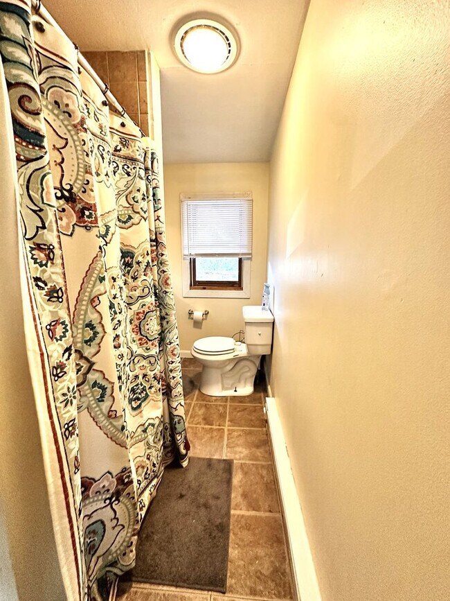 Building Photo - 40-42-42 North Ave