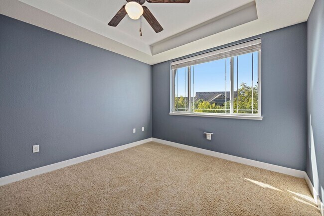 Building Photo - Bright 2 Bed, 2 Bath Condo in Fort Collins!!