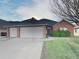 Building Photo - 2708 Busheywood Dr