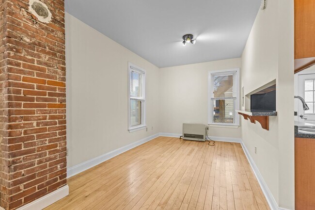 Building Photo - 137 Park St